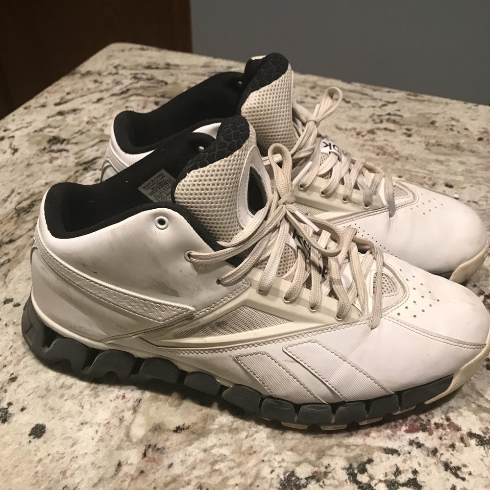 Reebok zigtech size 13